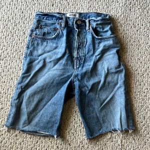 Size 25 Agolde Bermuda medium wash denim shorts NEVER WORN